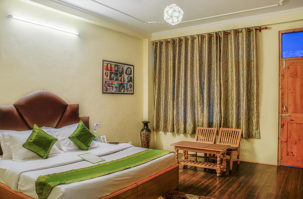 Treebo Trend Celebriti Manali Hotel Vashist Exterior photo