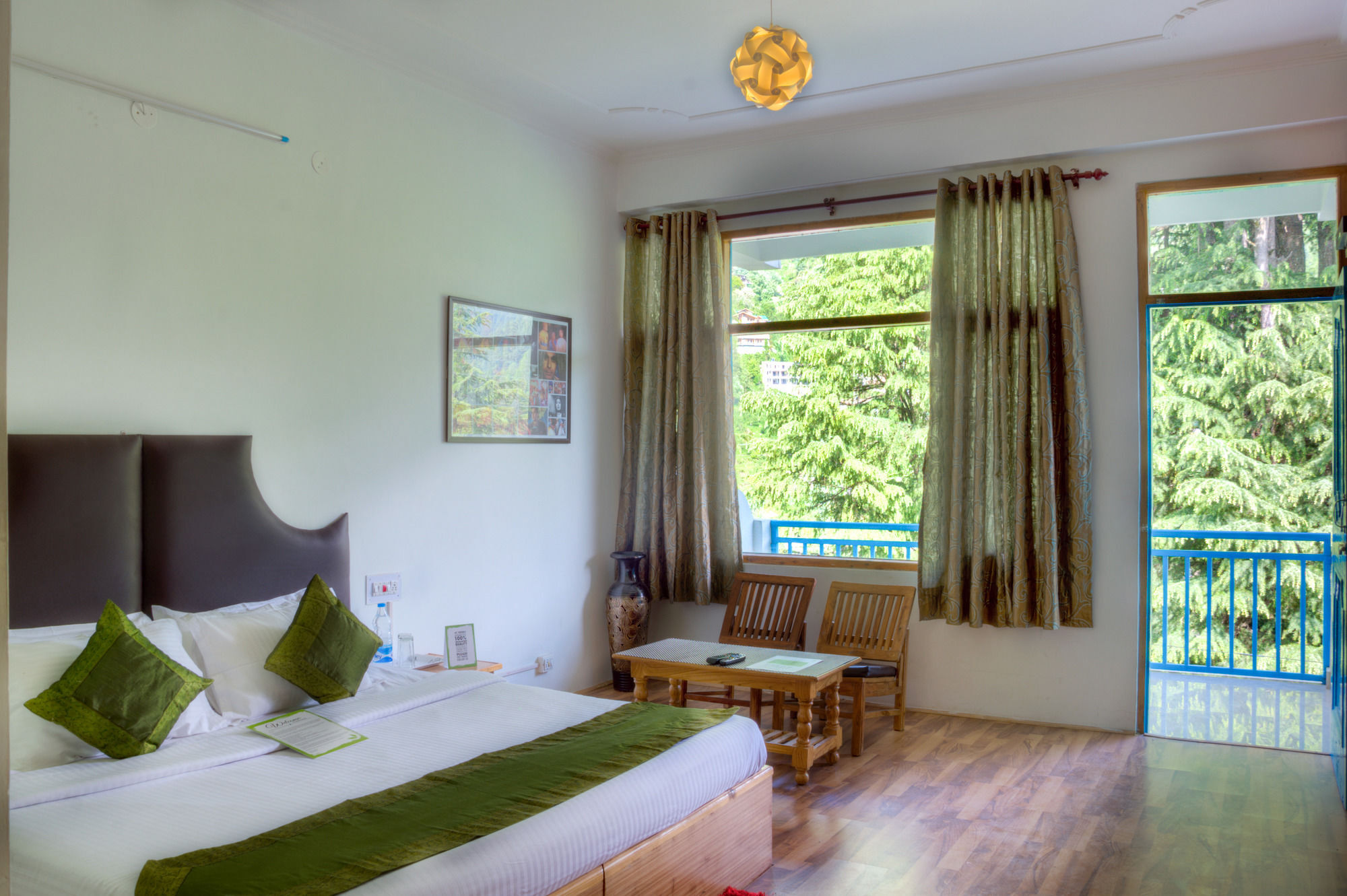 Treebo Trend Celebriti Manali Hotel Vashist Exterior photo